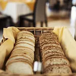 Hotel Bisesti ***s 3*