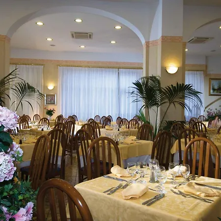 Hotel Bisesti ***s Garde