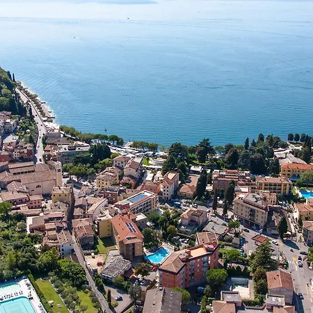 Bisesti ***s Hotel 3*
