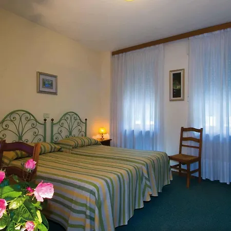 Bisesti ***s Hotel