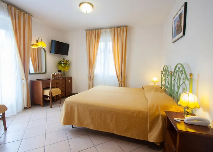 Bisesti ***s Hotell Garda (Verona)