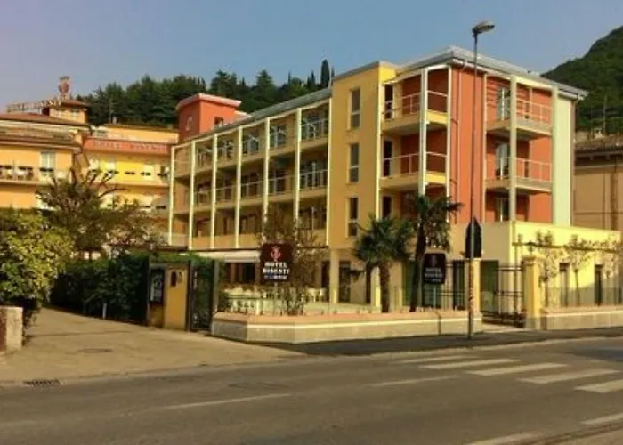 Hotell Bisesti ***s Garda (Verona)