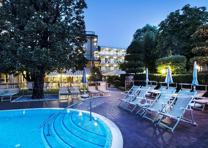 Hotell Bisesti ***s Garda (Verona)