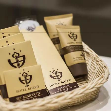 Bisesti ***s מלון 3*