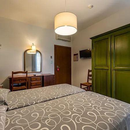 Bisesti ***s Hotel 3*