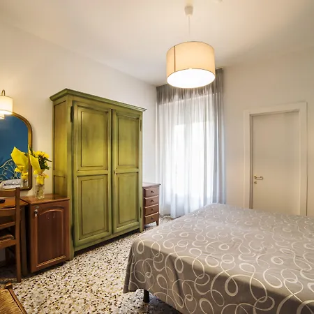 Bisesti ***s Гарда