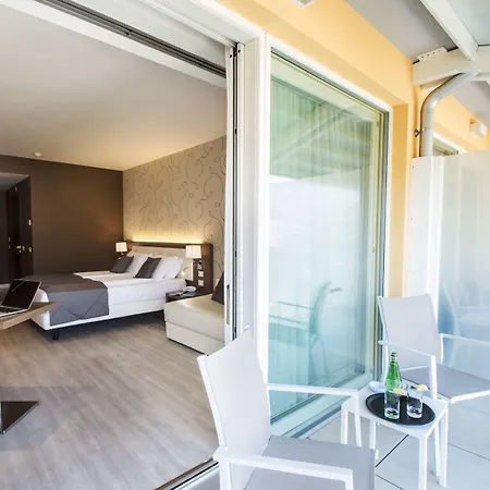 Hotel Bisesti ***s 3*