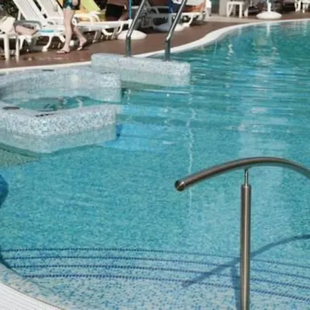 Отель Bisesti ***s 3*