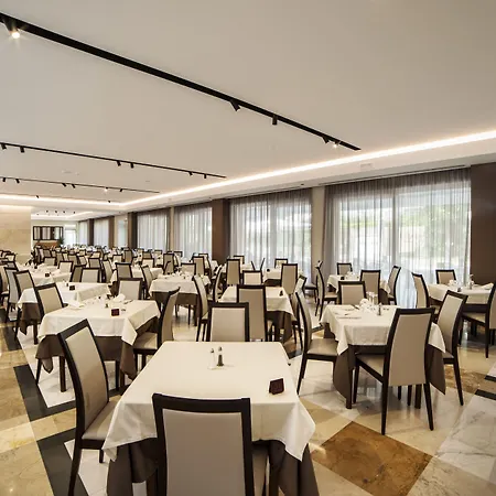 Отель Bisesti ***s Гарда