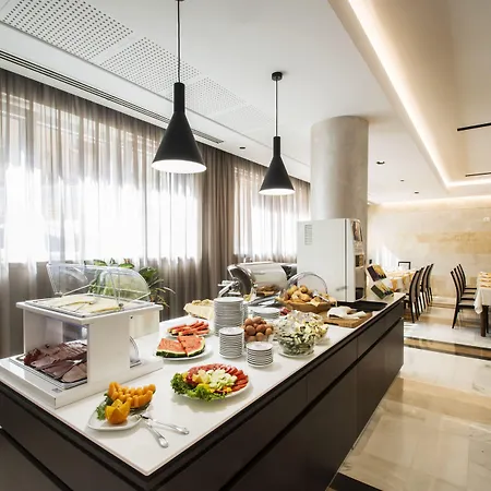 Hotel Bisesti ***s Garda (Verona)