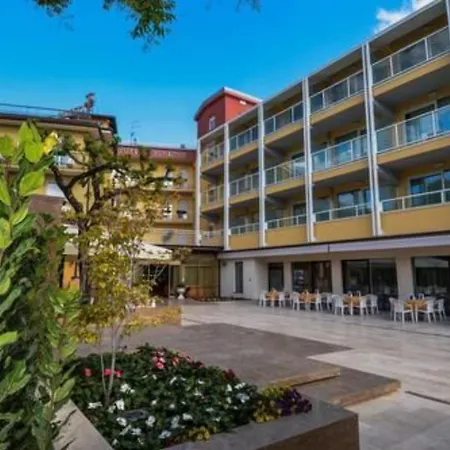 Bisesti ***s Hotel 3*