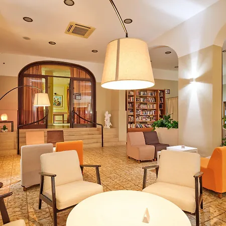 Bisesti ***s Отель