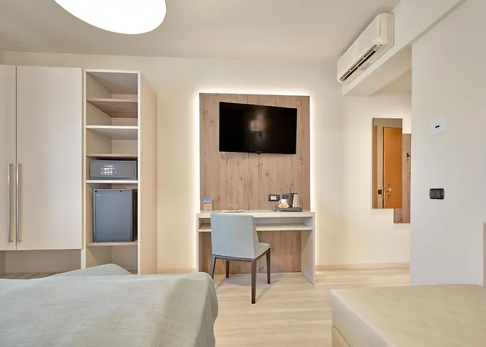 Bisesti ***s Hotel Garda (Verona)