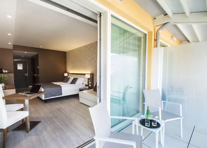 Hotel Bisesti ***s 3*