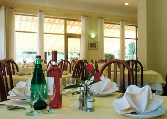 Bisesti ***s Hotel 3*