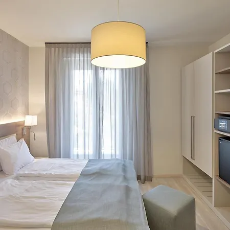 Bisesti ***s 3* Garda (Verona)